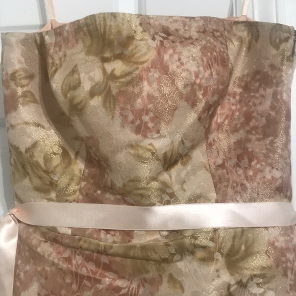 Dress - Picture 3 of 4